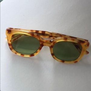 Gucci square tortoise sunglasses